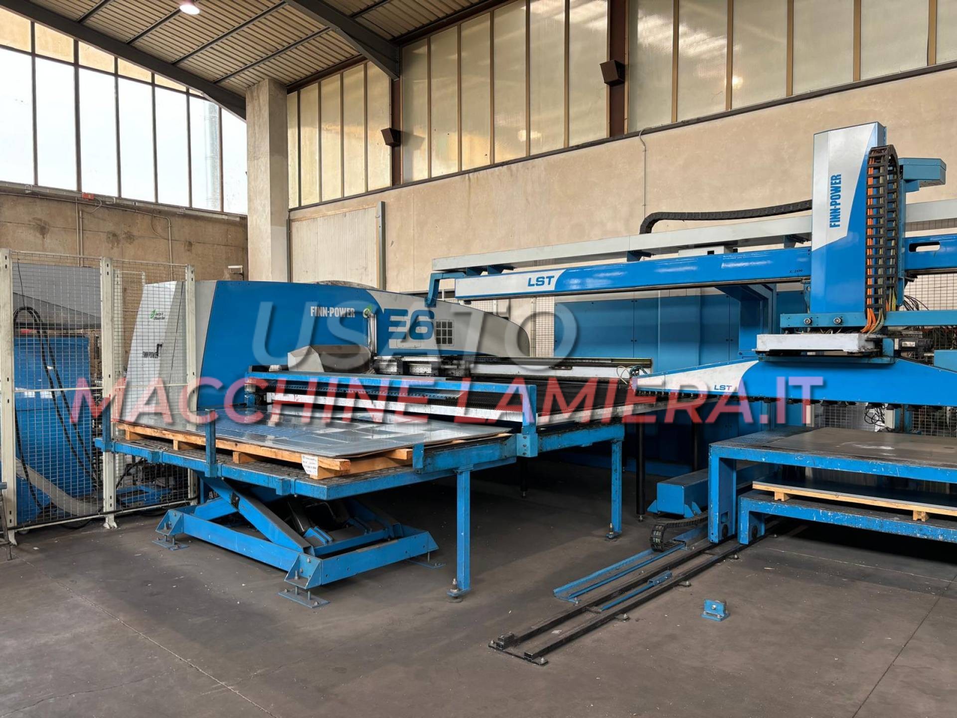 Punzonatrice a torretta Finn Power E6+LST Short - immagine 3